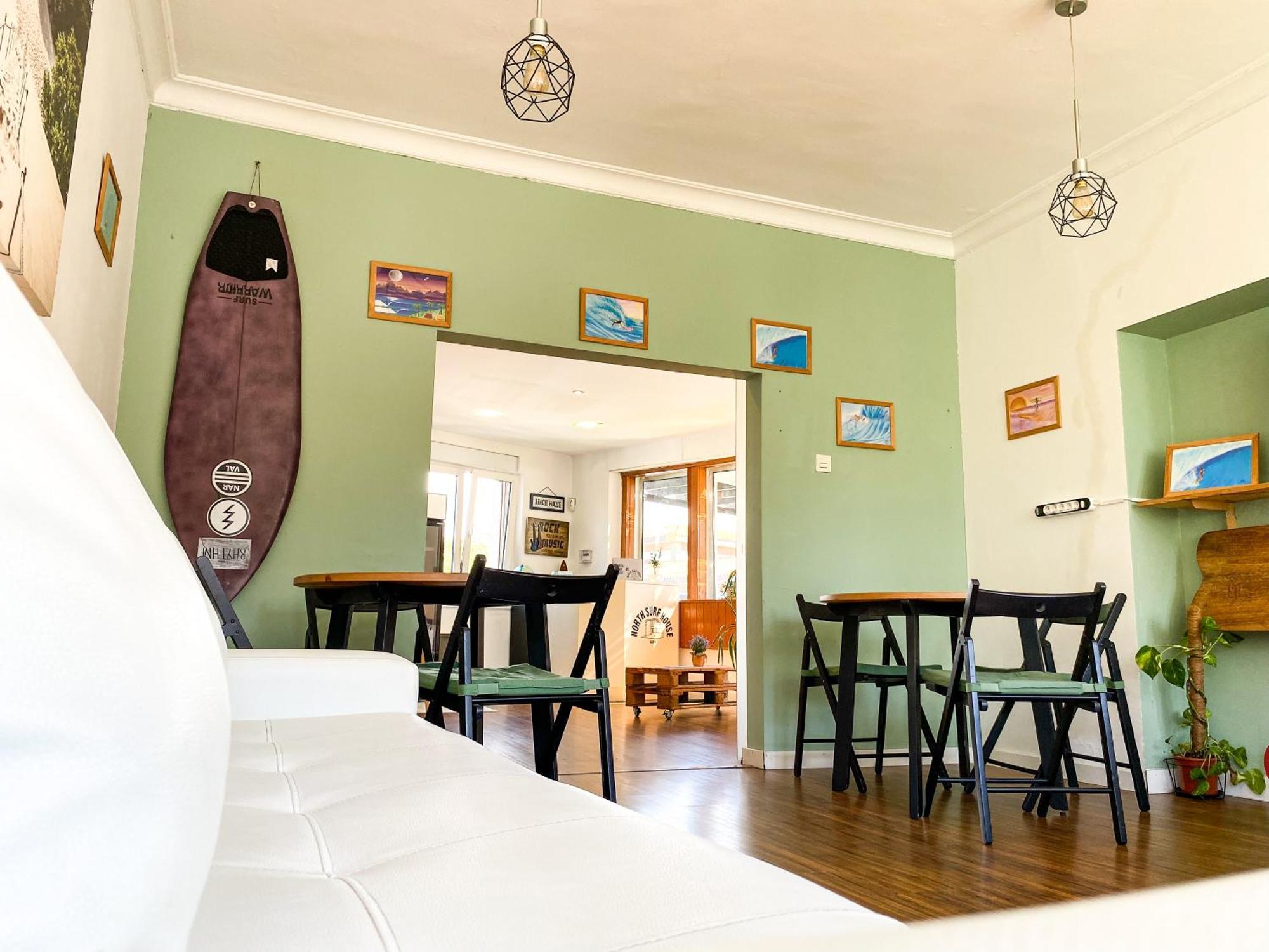 기욘 North Surf House 호스텔 외부 사진
