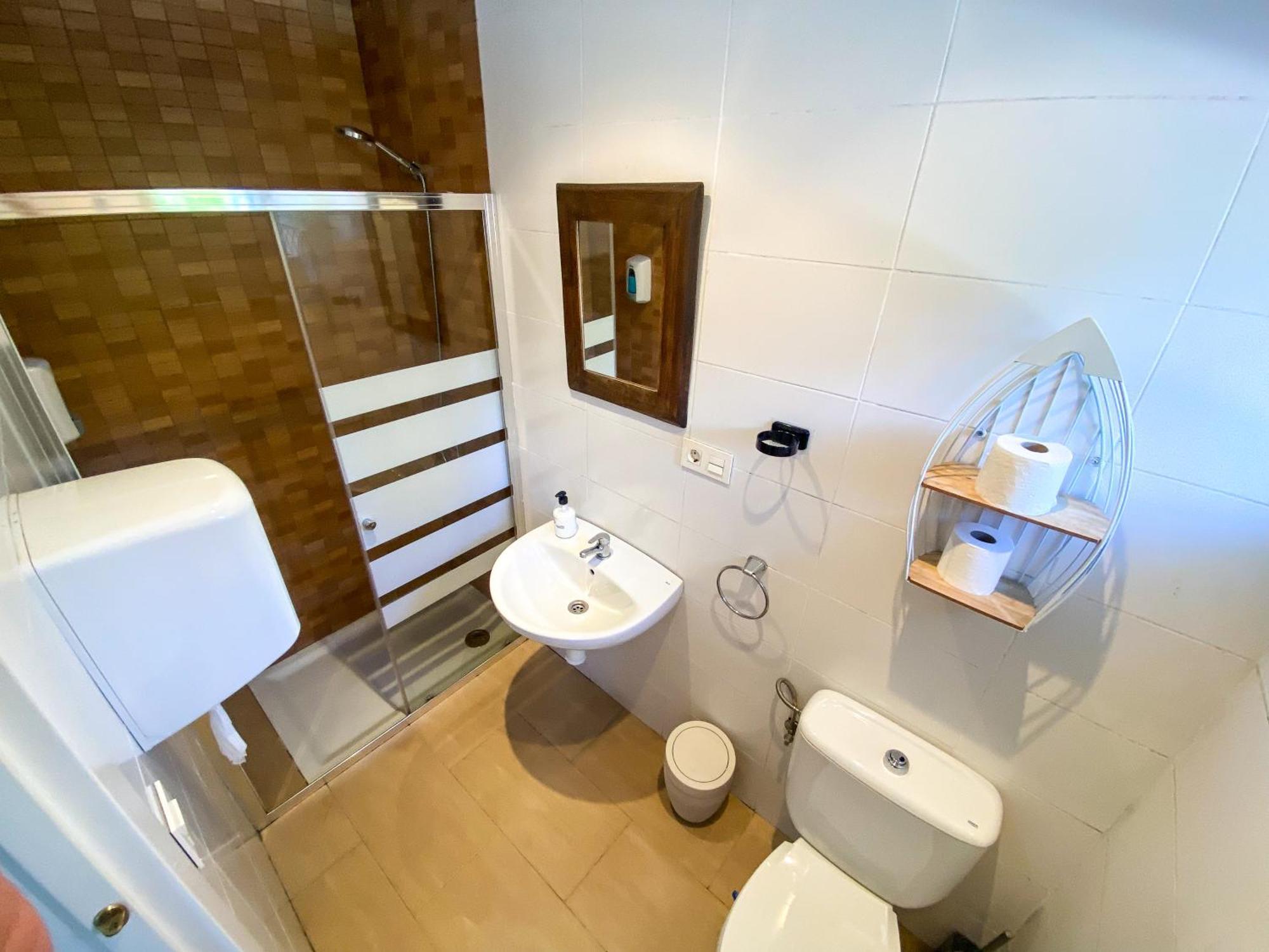 기욘 North Surf House 호스텔 외부 사진