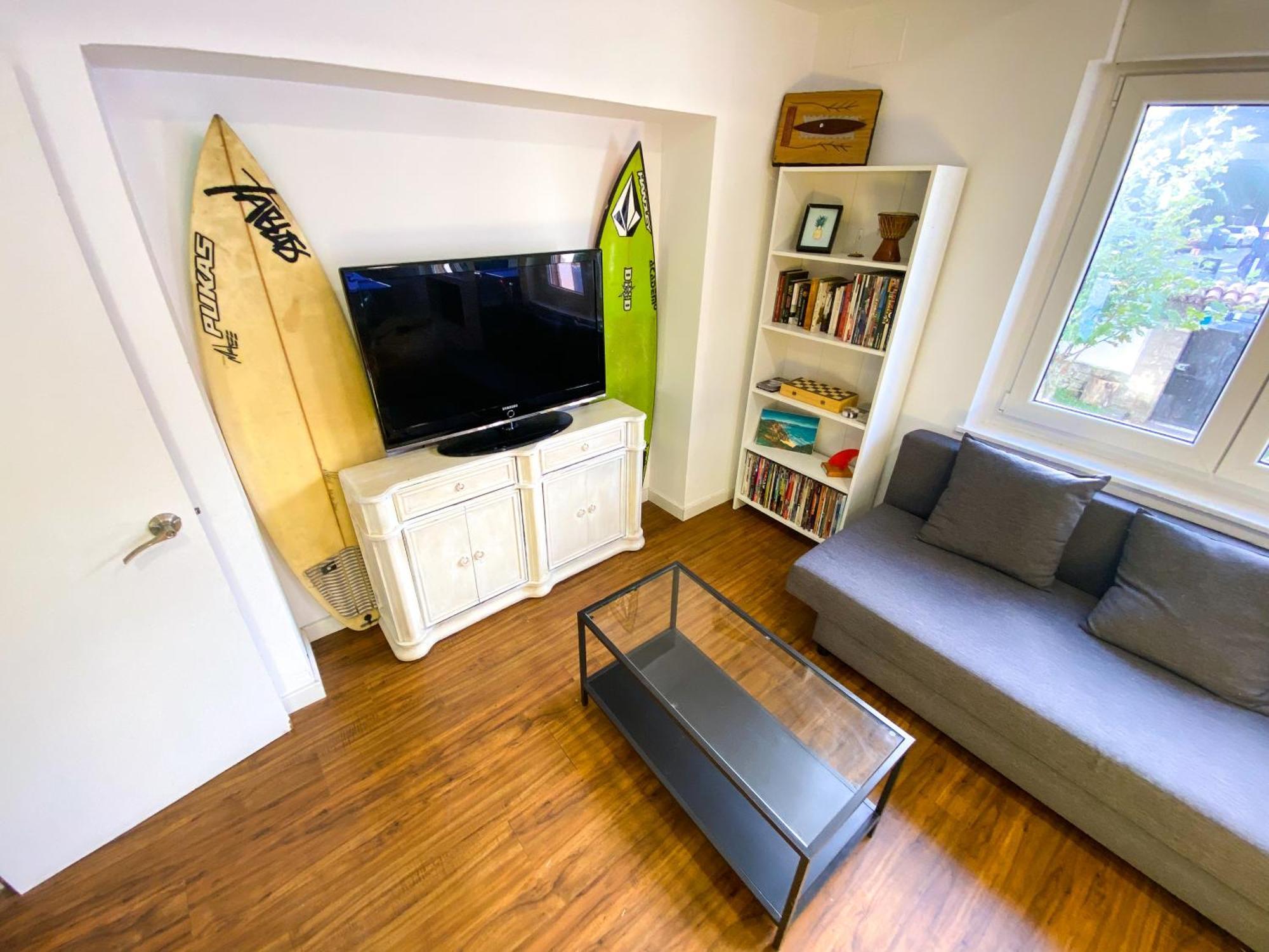 기욘 North Surf House 호스텔 외부 사진